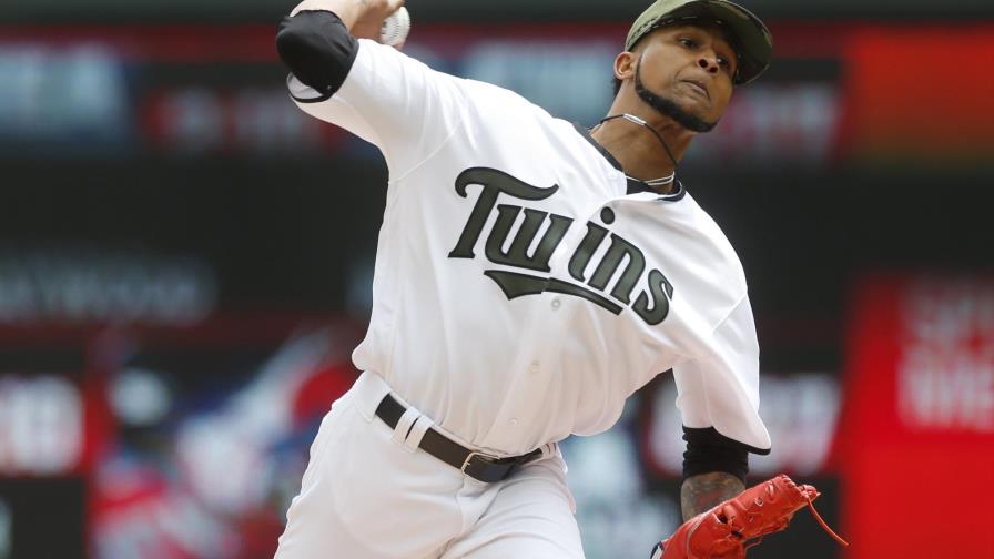 Ervin Santana tiene la mejor efectividad en las Grandes Ligas con 1.75 Ervin Santana tiene la mejor efectividad en las Grandes Ligas con 1.75