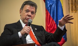 Juan Manuel Santos alerta sobre deterioro de la democracia global y pide fortalecer multilateralismo