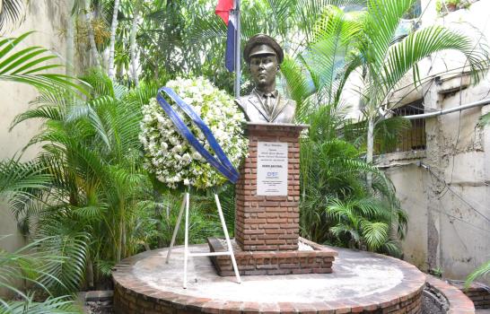 Efemérides Patrias rinde homenaje al teniente Amado García por el 56 aniversario de su asesinato