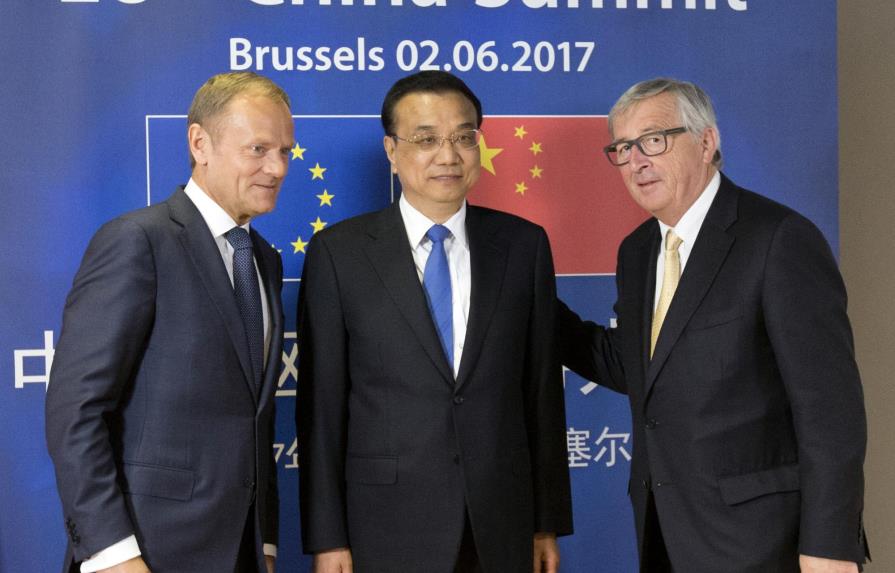 UE y China se unen para combatir cambio climático y contrarrestar la retirada de EEUU