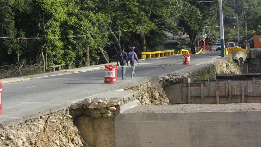 Piden agilizar trabajos construcción puente sobre río Jamao en Espaillat