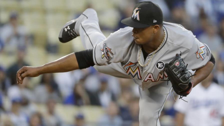 Edinson Volquez lanza partido sin hit en el cumpleaños de Yordano Ventura