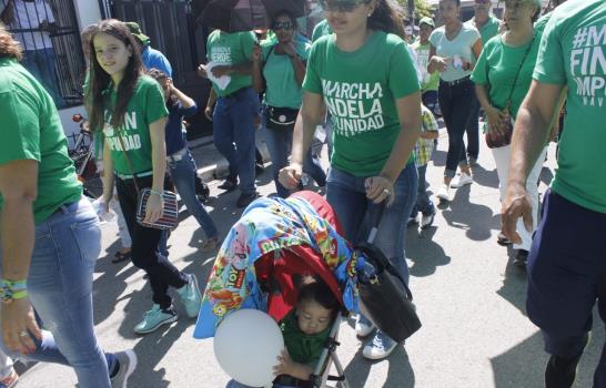 Políticos se  “destacan por su ausencia” en la caminata de la Marcha Verde