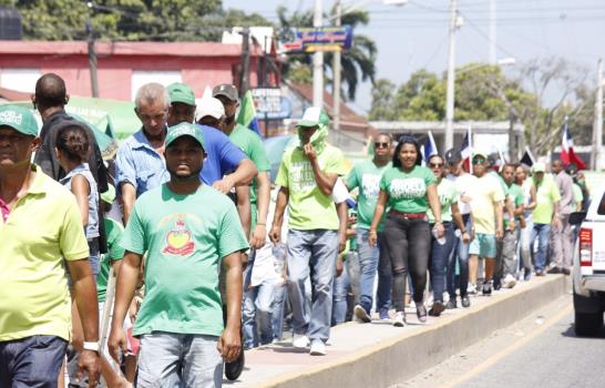 Políticos se  “destacan por su ausencia” en la caminata de la Marcha Verde