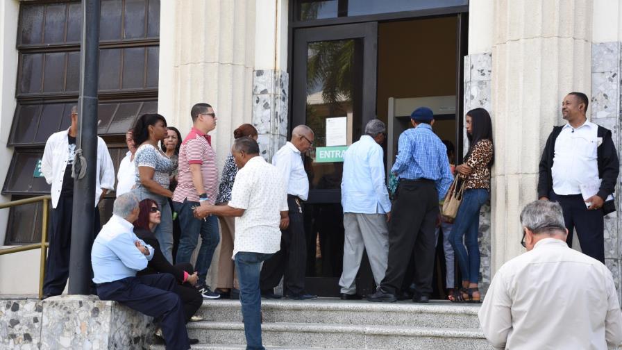 Pastelitos para detenidos y defensa por el “sacerdocio” en la política Pastelitos para detenidos y defensa por el “sacerdocio” en la política