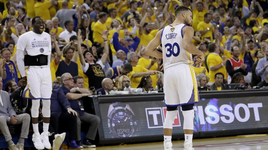 Los Warriors, a dos pasos de convertirse en un “Superequipo”