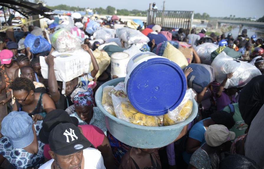 Comerciantes piden intervención de autoridades dominico-haitianas para eliminar veda en mercado fronterizo