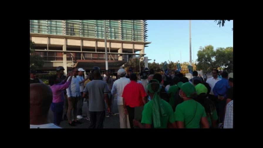 Grupos sociales realizaron protesta frente a SCJ por caso Odebrecht