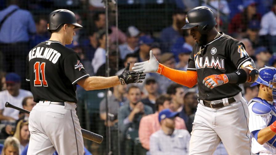 Ozuna dispara jonrón, su número 15, y los Marlins superan a los Cachorros Ozuna dispara jonrón, su número 15, y los Marlins superan a los Cachorros