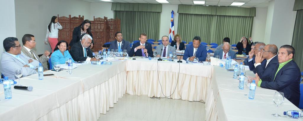 Comisión Bicameral avanza en el conocimiento del proyecto de ley de Régimen Electoral
