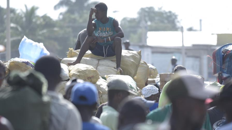 Haitianos vuelven a impedir entrada de productos dominicanos por Dajabón