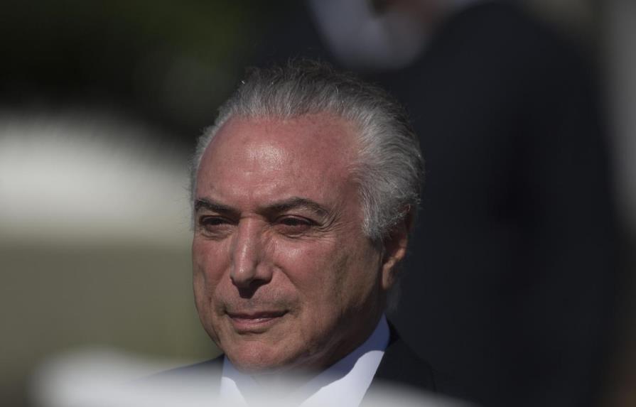 El tribunal electoral absuelve a Temer y Rousseff en una ajustada votación