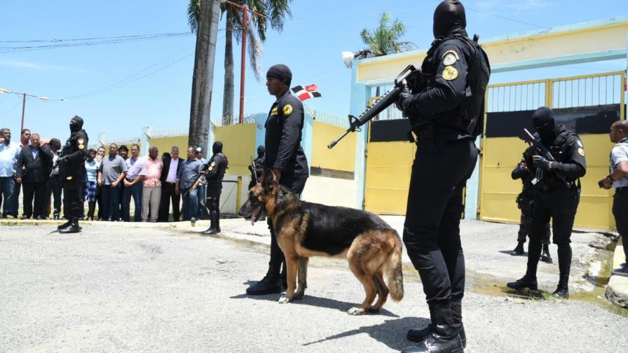 Trasladan a cárcel de Najayo a siete imputados por el caso Odebrecht Trasladan a cárcel de Najayo a siete imputados por el caso Odebrecht