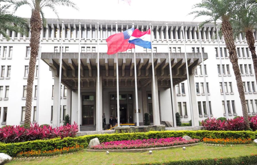 Taiwán rompe lazos diplomáticos con Panamá y se queda con 20 aliados