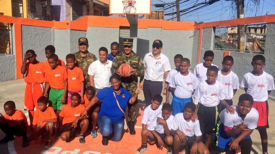 Obras públicas realiza en La Zurza un evento deportivo