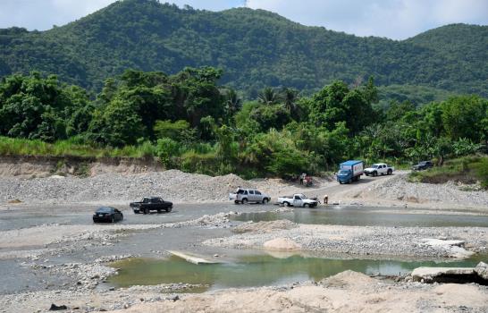  Colapso de badén afecta actividades en Hato Dama y otras comunidades 