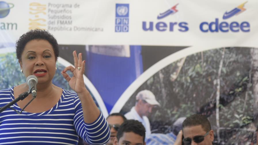 Auditoría revela irregularidades de la UERS en contratos con empresas de Alexis Medina