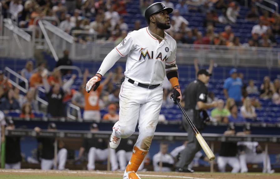 VÍDEO: Marcell Ozuna conduce el triunfo de los Marlins con cuadrangular