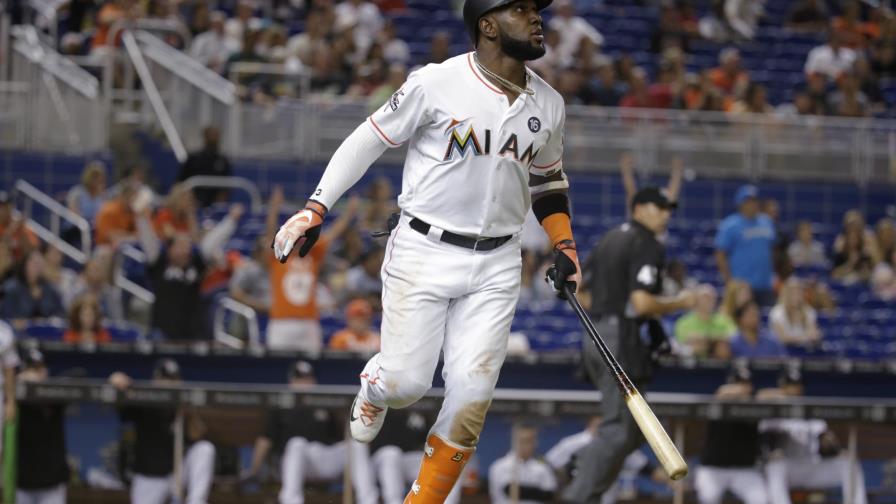 VÍDEO: Marcell Ozuna conduce el triunfo de los Marlins con cuadrangular