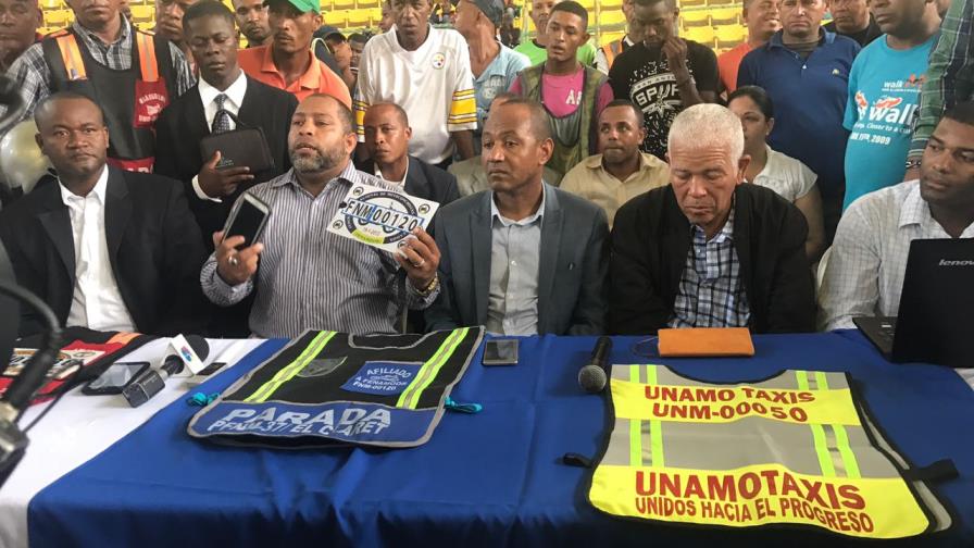 Firman acuerdo que beneficiará a motoconchistas Firman acuerdo que beneficiará a motoconchistas