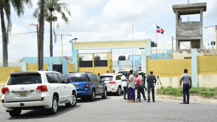 Políticos visitan a imputados del caso de Odebrecht en Najayo