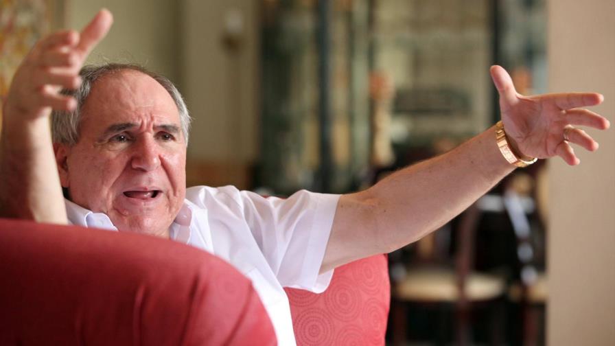 Abdalá Bucaram regresa de su autoexilio con marcha por las calles de Guayaquil Abdalá Bucaram regresa de su autoexilio con marcha por las calles de Guayaquil