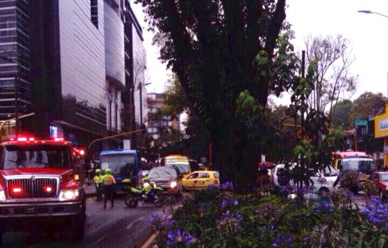 Suben a tres los muertos en un atentado en el norte de Bogotá