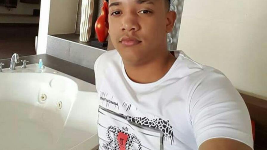 Hallan cadáver de joven atado de pies y manos dentro de un saco en Villa Riva