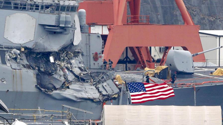 Encuentran varios marinos muertos en el destructor “USS Fitzgerald” de EE.UU. Encuentran varios marinos muertos en el destructor “USS Fitzgerald” de EE.UU.