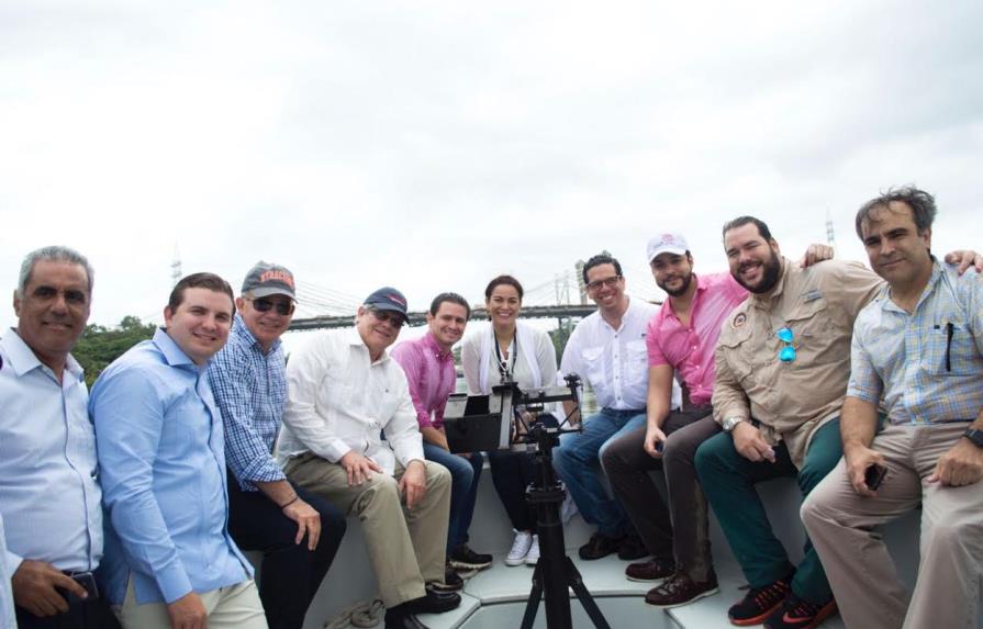Autoridad Portuaria realiza un recorrido con empresarios por márgenes del ríos Ozama e Isabela 