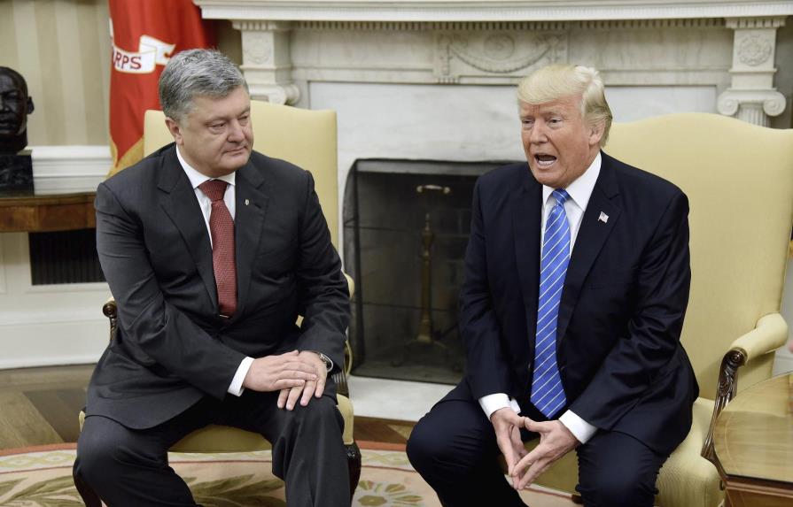 Trump recibe a Poroshenko y aumenta presión a Rusia por conflicto en Ucrania