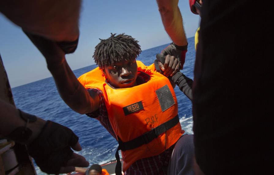 Casi 2,000 migrantes pierden la vida en el Mediterráneo en 2017, denunció ONU