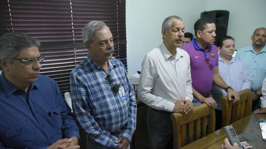 Medio Ambiente regulará extracción ámbar en cordillera Septentrional Medio Ambiente regulará extracción ámbar en cordillera Septentrional