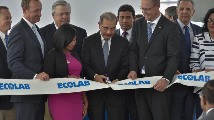 Presidente Medina, ante demanda para que renuncie, pide que lo dejen trabajar