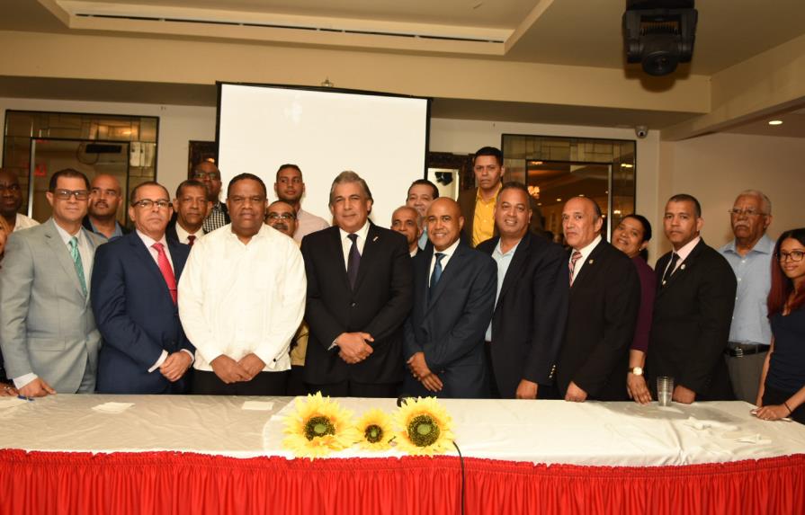 Juramentan el comité de los Juegos Patrios Dominicanos