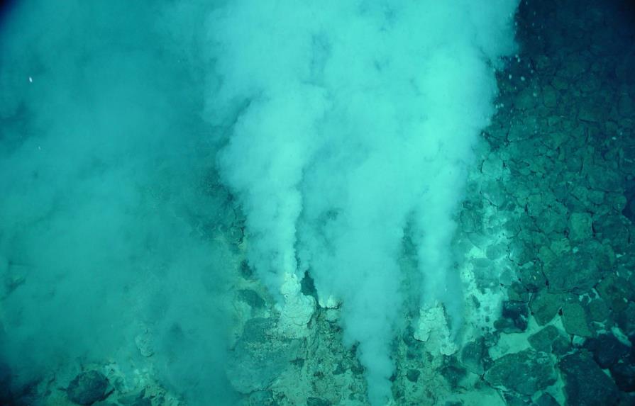 Electricidad submarina podría ser origen de vida en la Tierra, según estudio