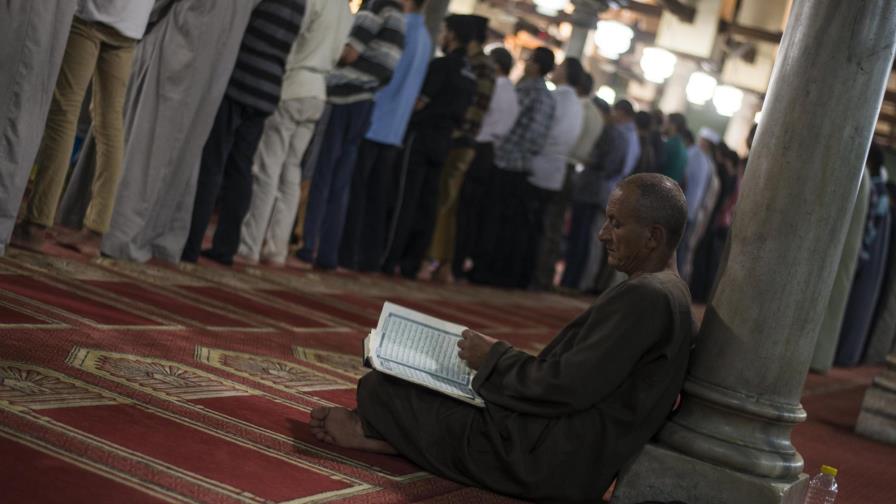  Vitales noches del Ramadán llenan las calles de El Cairo