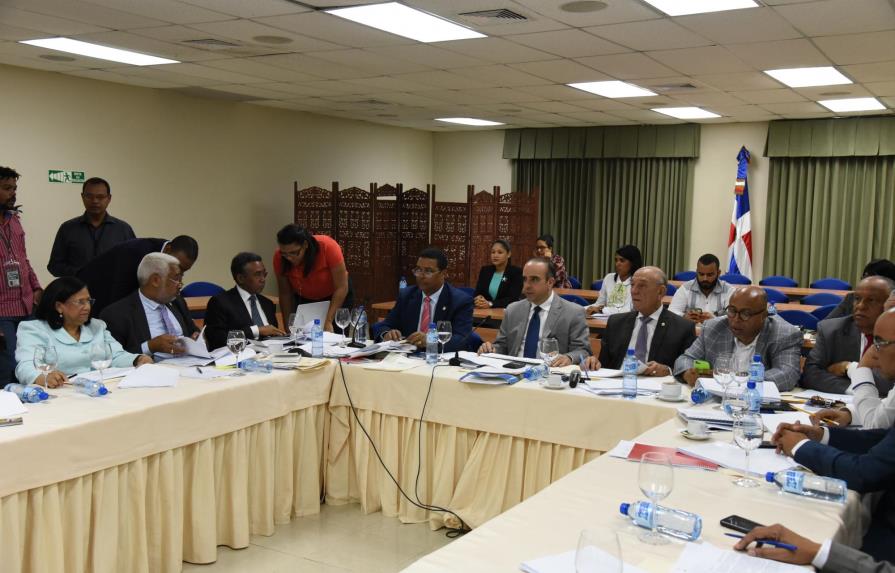 Comisión Bicameral acuerda que la Junta Central Electoral organice y supervise primarias 