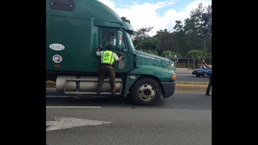 AMET lanza unidad para impedir tránsito de motocicletas y camiones por túneles y elevados AMET lanza unidad para impedir tránsito de motocicletas y camiones por túneles y elevados