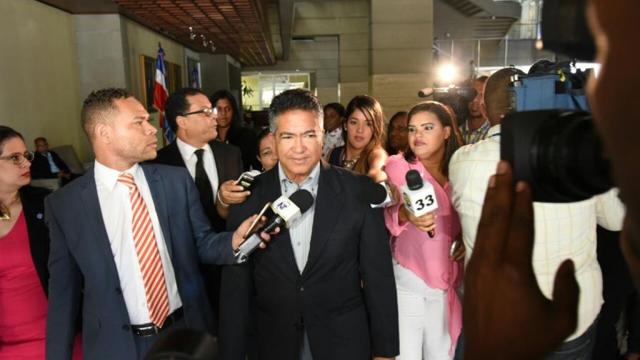 Exsecretario FFAA confía en que será descargado del caso Super Tucano Exsecretario FFAA confía en que será descargado del caso Super Tucano