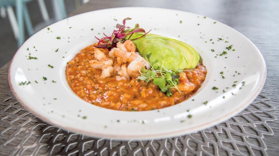 Risotto de aguacate y camarones