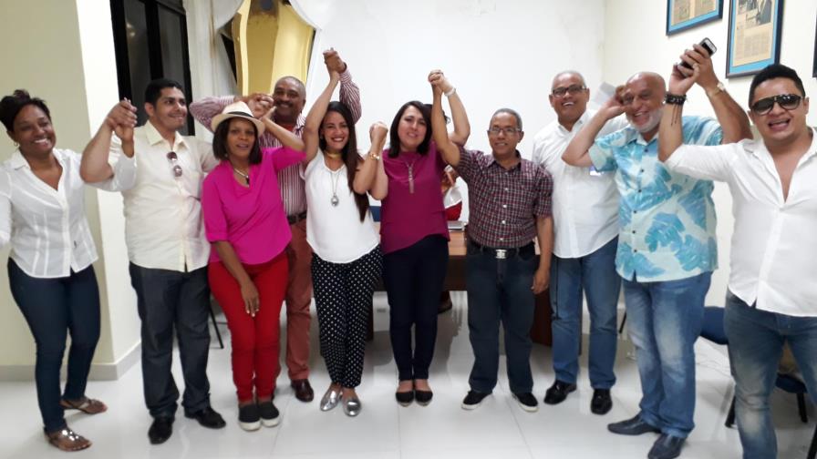 Emelyn Baldera dice ganó la democracia en Acroarte