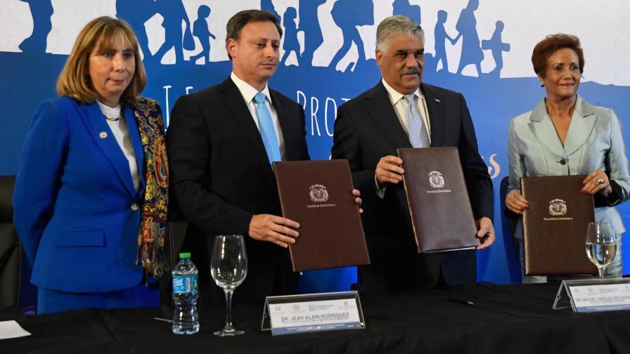 Firman acuerdo para proteger a los dominicanos que retornan al país