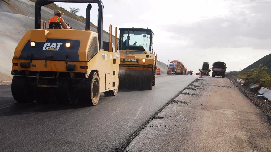 Gobierno invierte 600 millones de pesos en carretera Azua-Barahona
