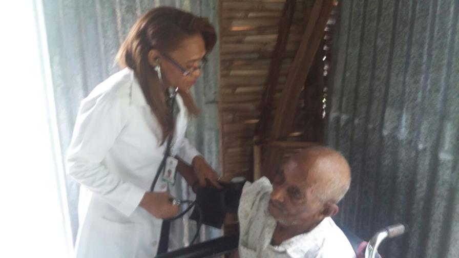 Anciano de 117 años está feliz por visita de Danilo; ahora quiere ver a Leonel Fernández Anciano de 117 años está feliz por visita de Danilo; ahora quiere ver a Leonel Fernández