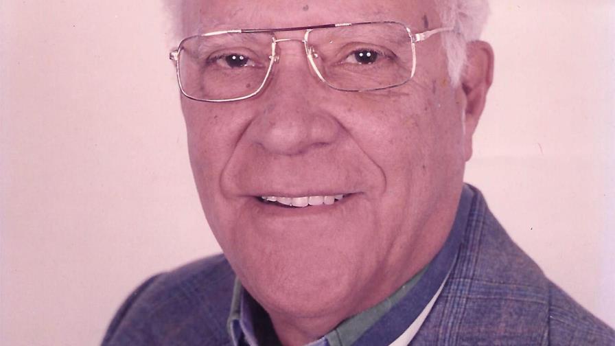 Luciérnagas, nimitas y cementerios Luciérnagas, nimitas y cementerios