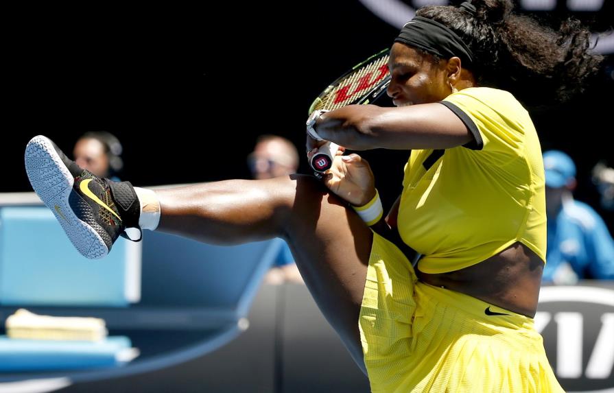 Serena Williams hace omiso a comentario de McEnroe