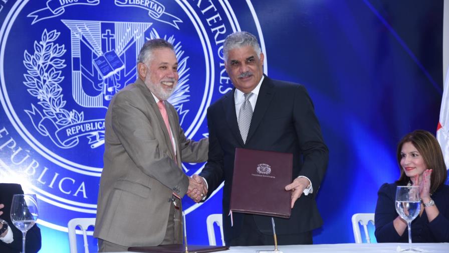 Vargas afirma que escenario internacional ofrece oportunidad a la industria nacional