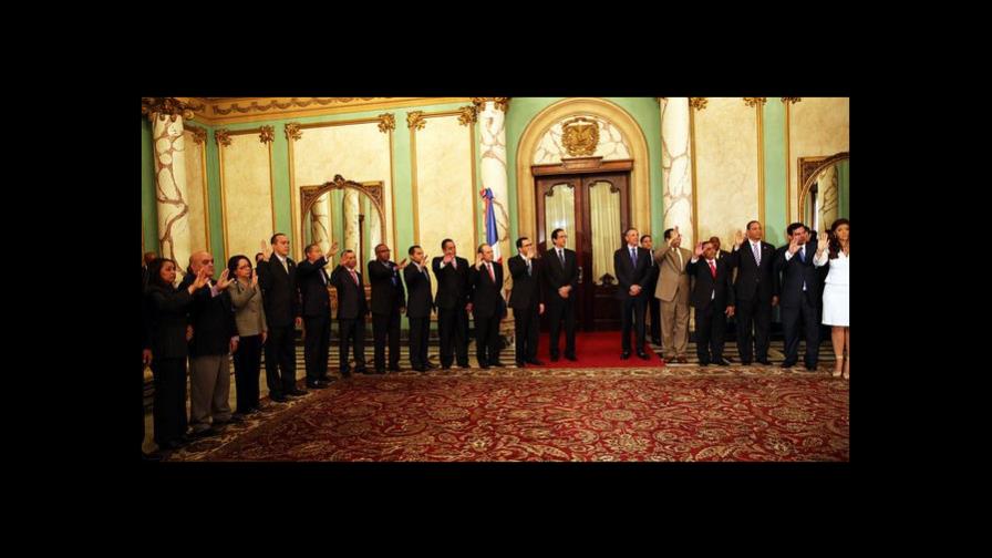  Funcionario público, expresión redundante