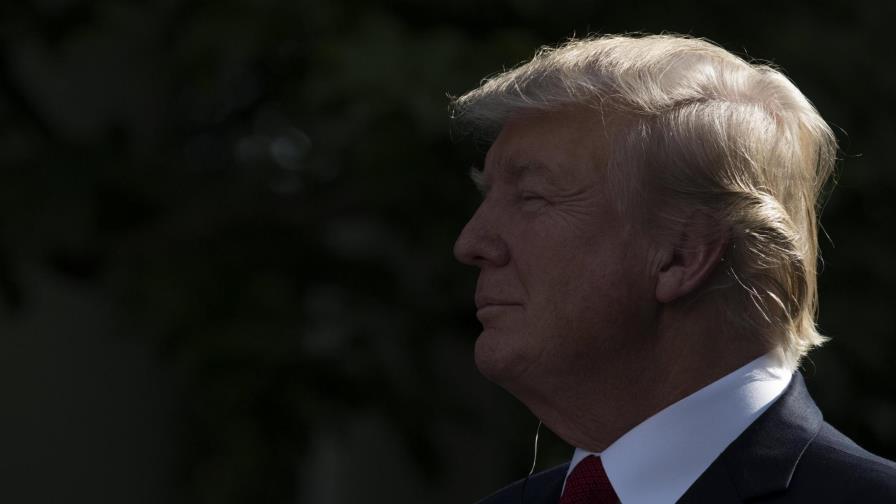 Tres periodistas de CNN dimiten tras retractarse de una historia sobre Trump y Rusia 